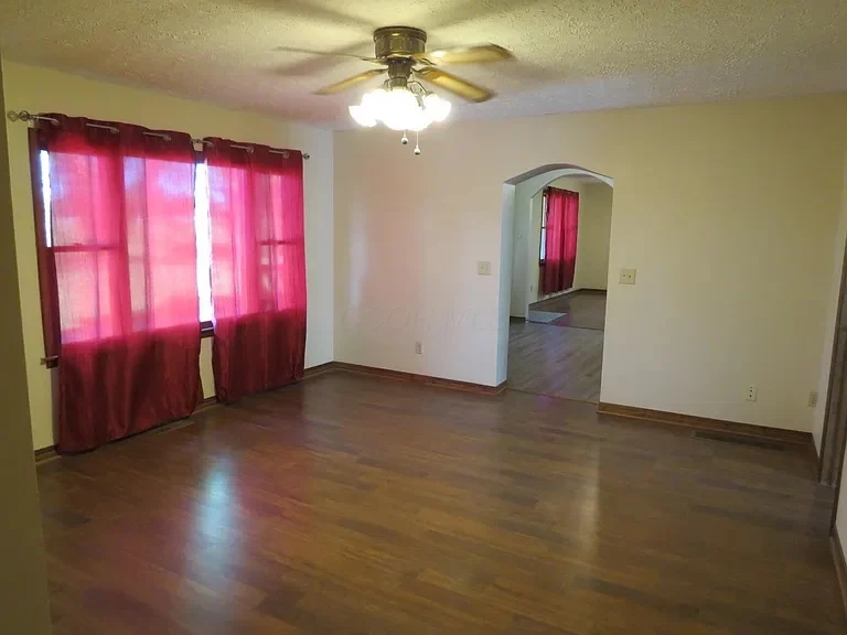 Before Dining room - virtual staging